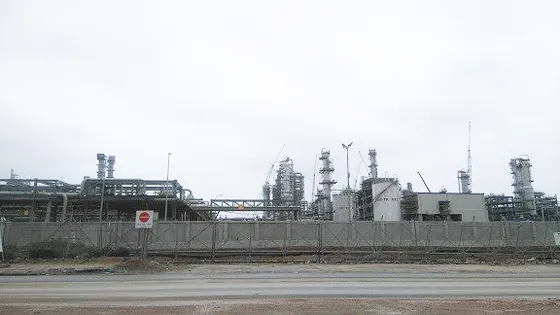 Một góc Nhà máy lọc dầu Nghi Sơn