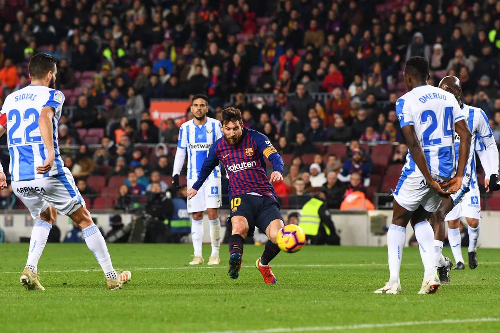 Bảng xếp hạng: Barcelona vững ngôi đầu, Real Madrid qua mặt Sevilla