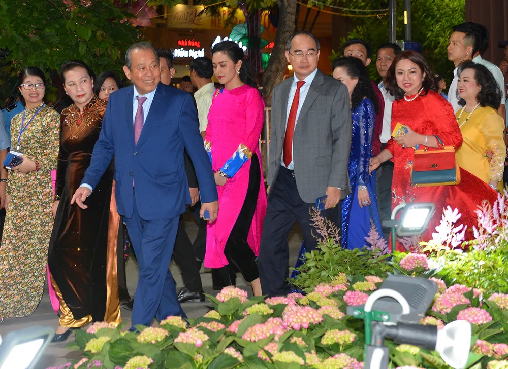 Tưng bừng khai mạc lễ hội đường hoa, đường sách Tết Kỷ Hợi 2019 ảnh 2