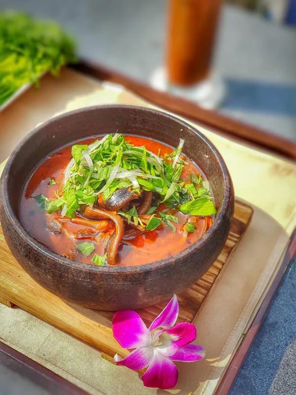 Những món ngon đặc sản Việt Nam tại Grand Saigon ảnh 3