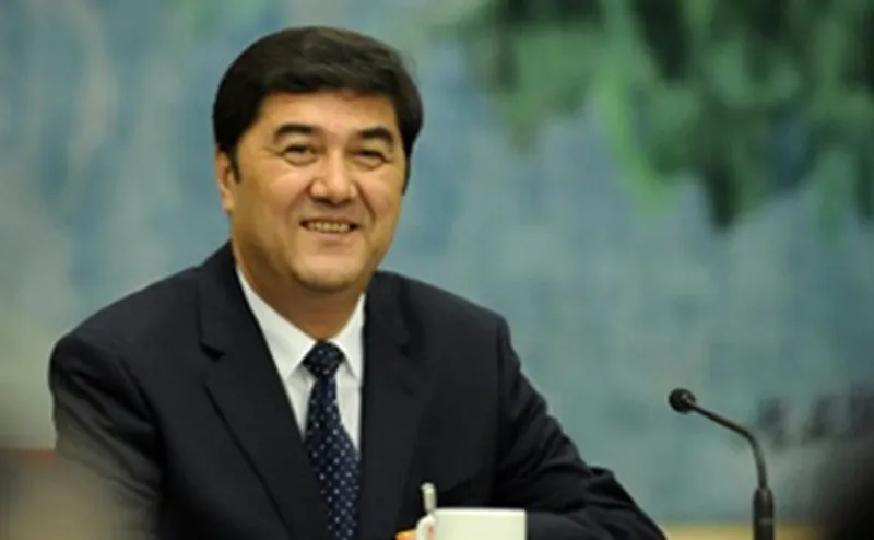 Cựu Chủ tịch Khu tự trị Tân Cương Nỗ Nhĩ Bạch Khắc Lực.