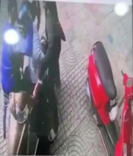 Ông Đoàn nhận hối lộ bị bắt quả tang. 