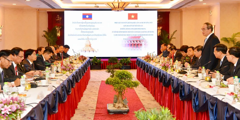 TPHCM mong muốn là nhà đầu tư lớn nhất của thủ đô Vientiane (Lào) ảnh 1