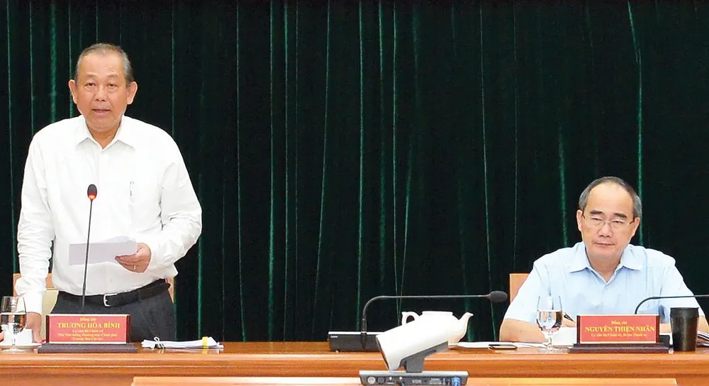 Phó Thủ tướng Thường trực Trương Hòa Bình phát biểu trong buổi làm việc của Đoàn khảo sát Ban Chỉ đạo tổng kết 10 năm thực hiện Chỉ thị 39-CT/TW với Thành ủy TPHCM. Ảnh: VIỆT DŨNG