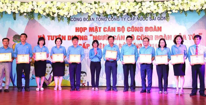 Các cá nhân được tuyên dương “Người cán bộ công đoàn của chúng tôi” năm 2019