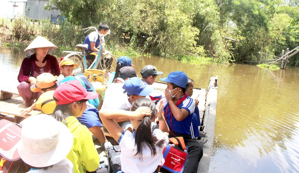 Giáo dục ĐBSCL loay hoay thoát vùng trũng - Bài 2: Khẩn trương quy hoạch lại mạng lưới giáo dục ảnh 1