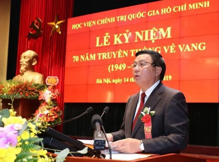 Đào tạo, xây dựng đội ngũ cán bộ đủ phẩm chất, năng lực và uy tín ảnh 1