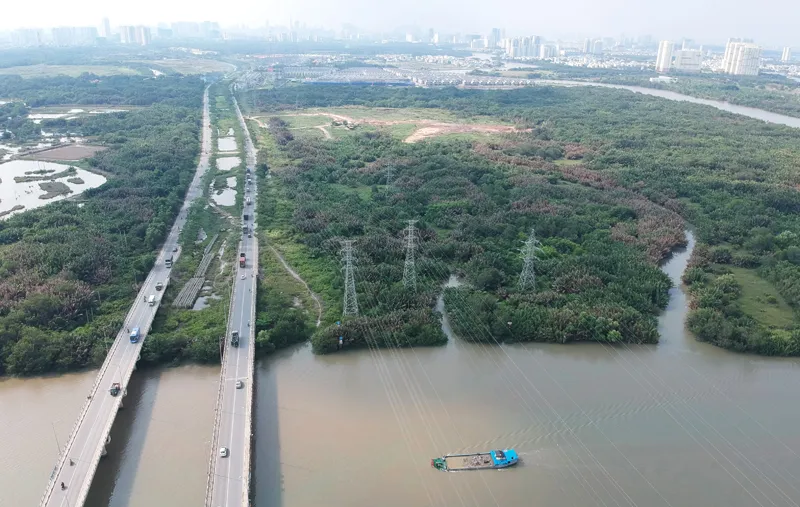 Sau cổ phần hóa, nếu doanh nghiệp sử dụng đất không đúng mục đích sẽ bị thu hồi. Ảnh: THÀNH TRÍ
