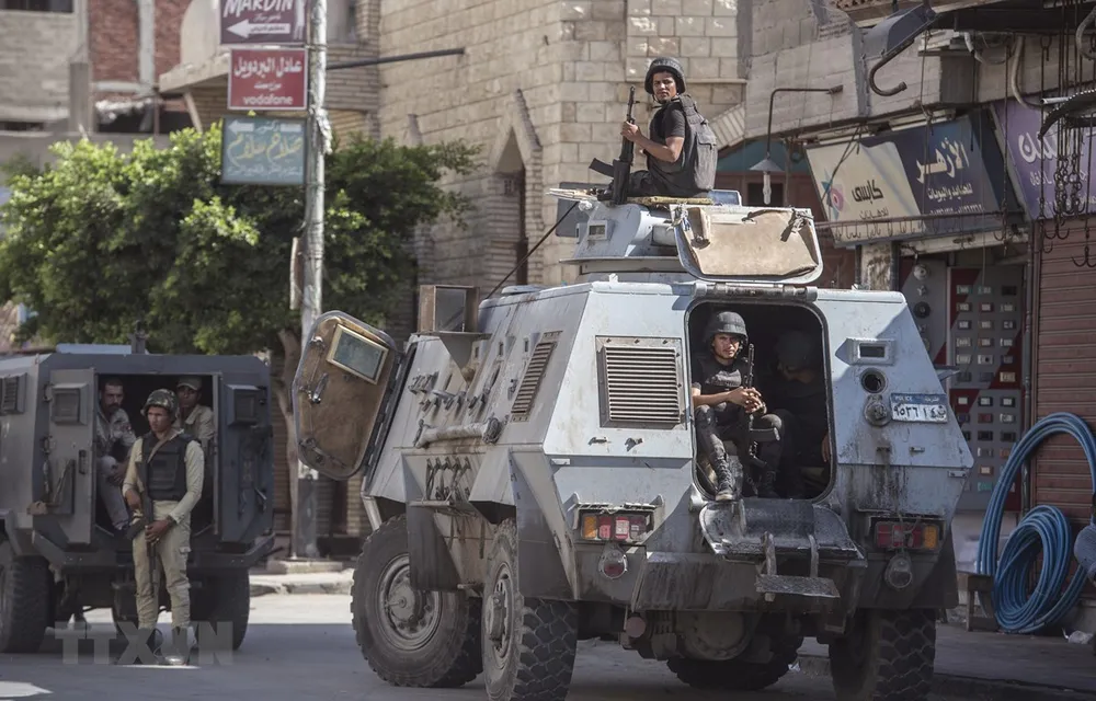 Cảnh sát Ai Cập gác tại El-Arish, Bắc Sinai