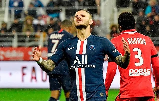 Sự thất vọng của tiền đạo Mauro Icardi sau pha bỏ lỡ cơ hội trước khung thành Dijon