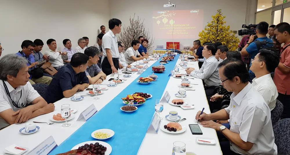 Kiểm tra và chúc Tết các đầu mối vận tải trọng điểm của TPHCM ảnh 2