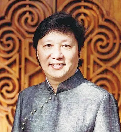 Nhà thiết kế Sĩ Hoàng: Áo dài là tiếng nói nữ quyền ảnh 1