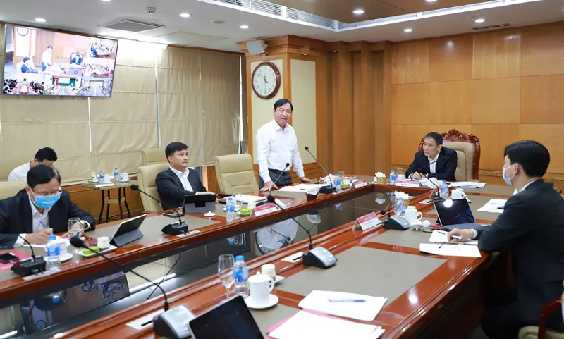 Agribank tổ chức Hội nghị trực tuyến toàn quốc triển khai các giải pháp hỗ trợ khách hàng bị ảnh hưởng dịch Covid-19 ảnh 1