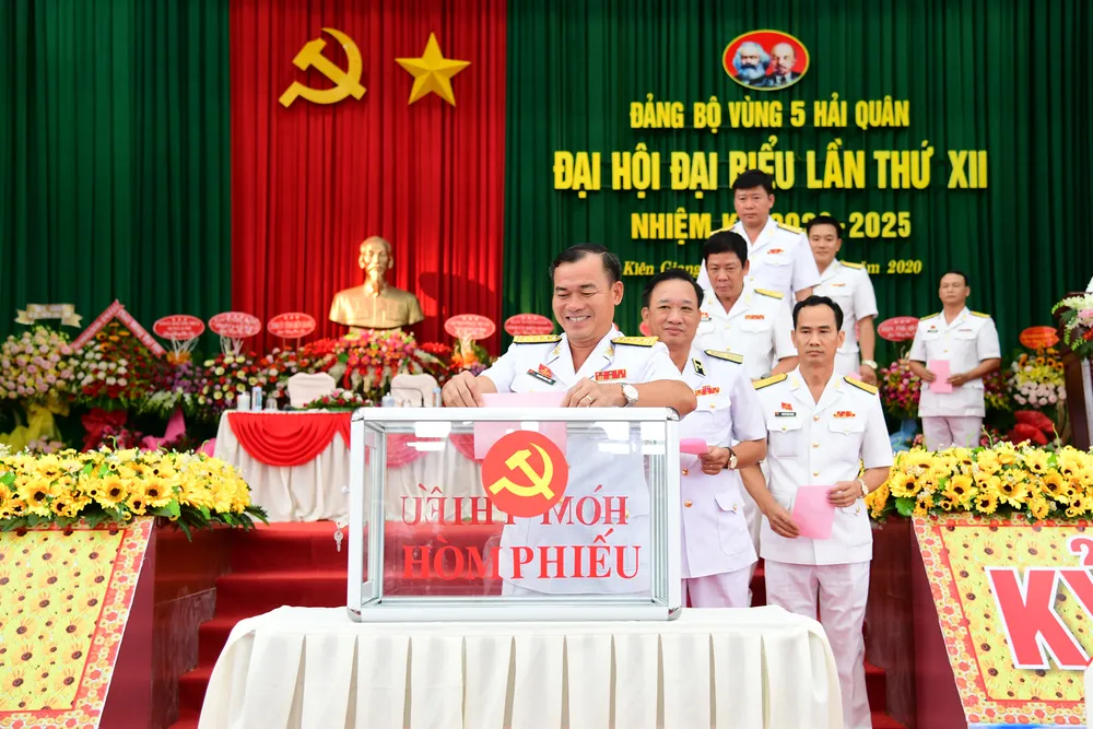 Đại hội đại biểu Đảng bộ Vùng 5 Hải quân lần thứ XII, nhiệm kỳ 2020-2025  ảnh 1