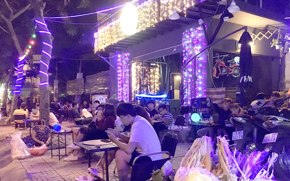 “Phát khùng” với beer club vỉa hè ảnh 1