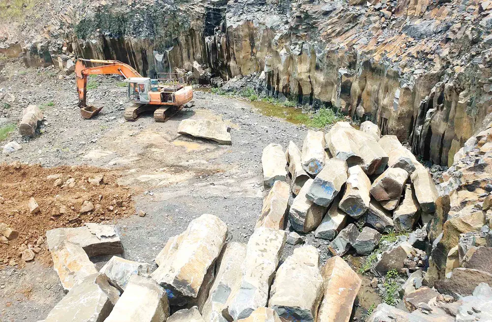 Phản hồi loạt bài “Mặt trái khai thác khoáng sản ở Tây Nguyên”: Quyết liệt xử lý, hạn chế cấp phép mỏ mới ảnh 1