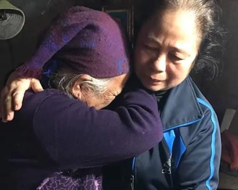 Mang yêu thương đến với người già ảnh 2