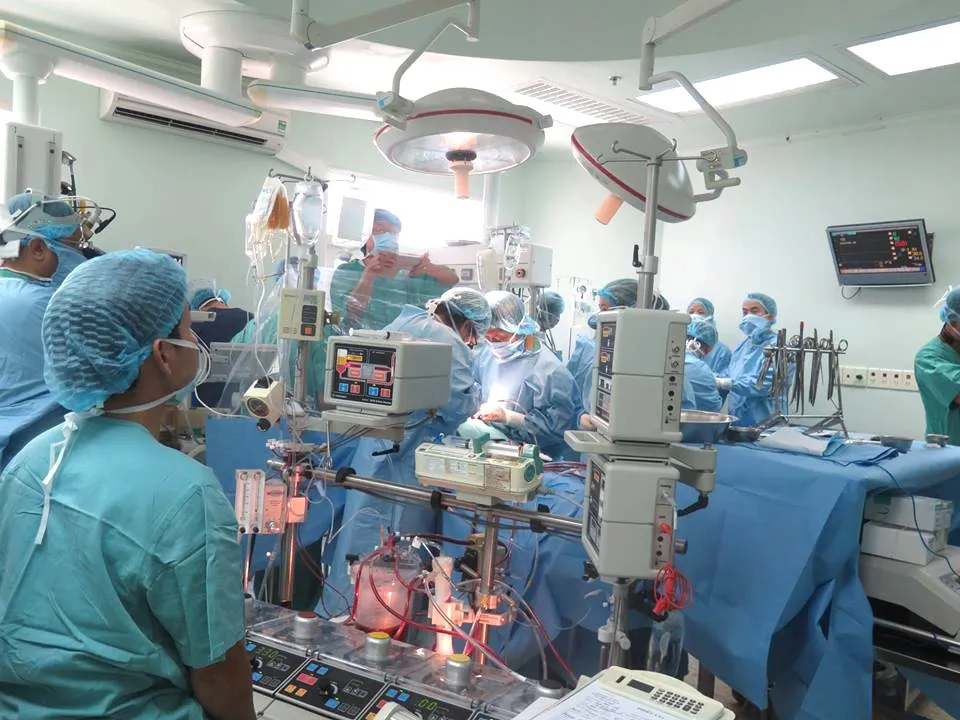 Giọt máu hồng từ tấm lòng y đức ảnh 4