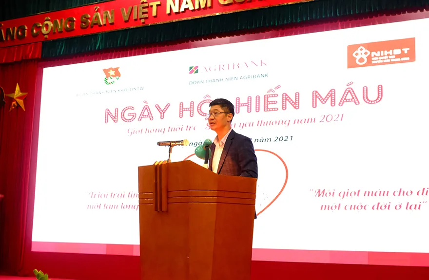 Đoàn thanh niên Agribank tổ chức chương trình hiến máu tình nguyện ảnh 1