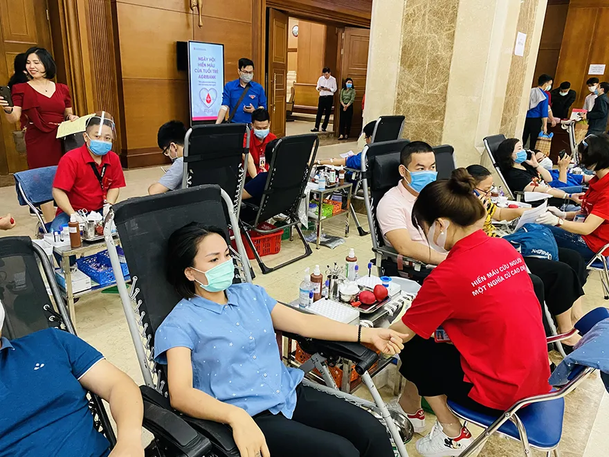 Đoàn thanh niên Agribank tổ chức chương trình hiến máu tình nguyện ảnh 3