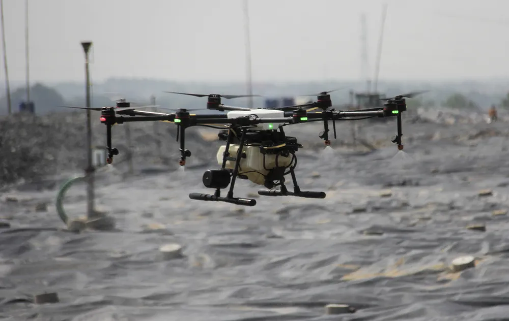 VWS sử dụng thiết bị bay không người lái để xịt khử mùi ảnh 1