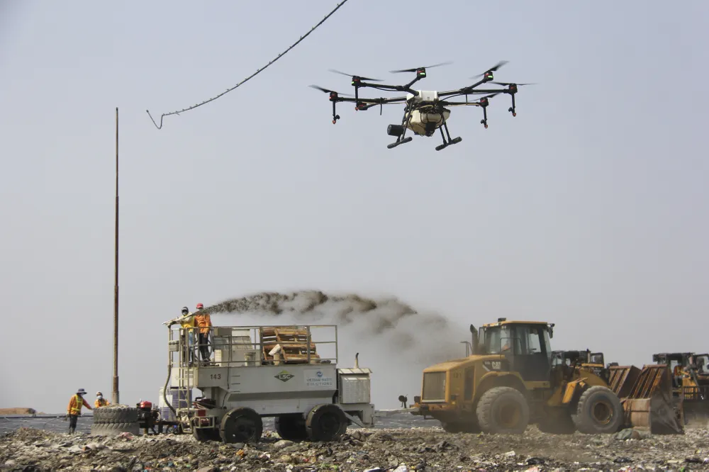 VWS sử dụng thiết bị bay không người lái để xịt khử mùi ảnh 2