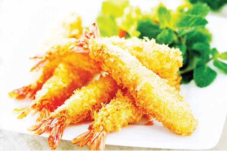 Tôm tẩm bột chiên vừa mềm vừa giòn ảnh 1