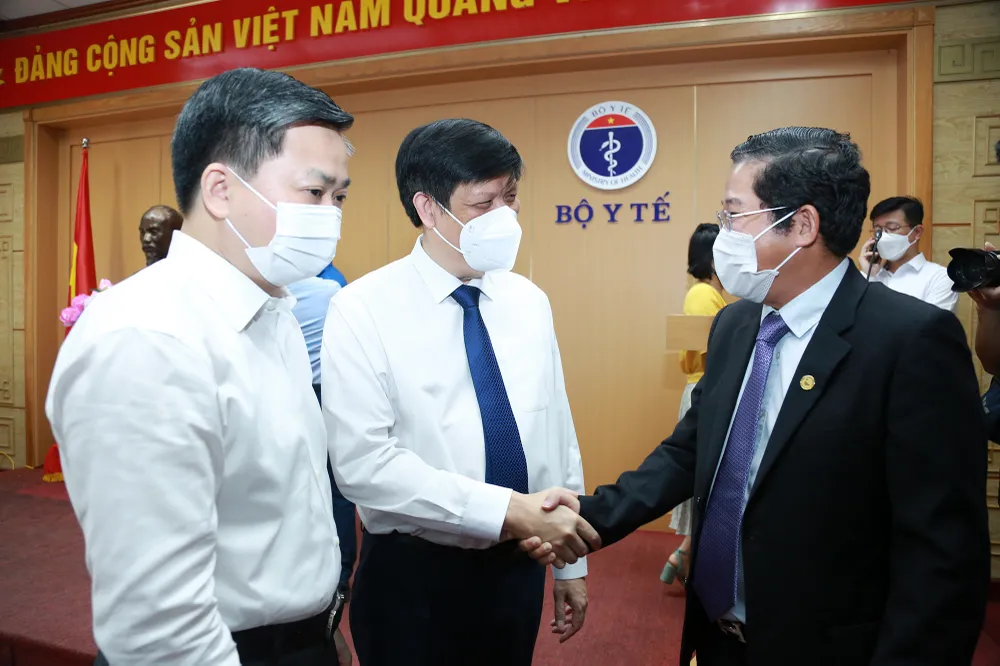 HDBank và Sovico Group ủng hộ 60 tỷ đồng cho chương trình vaccine phòng ngừa Covid-19 ảnh 2