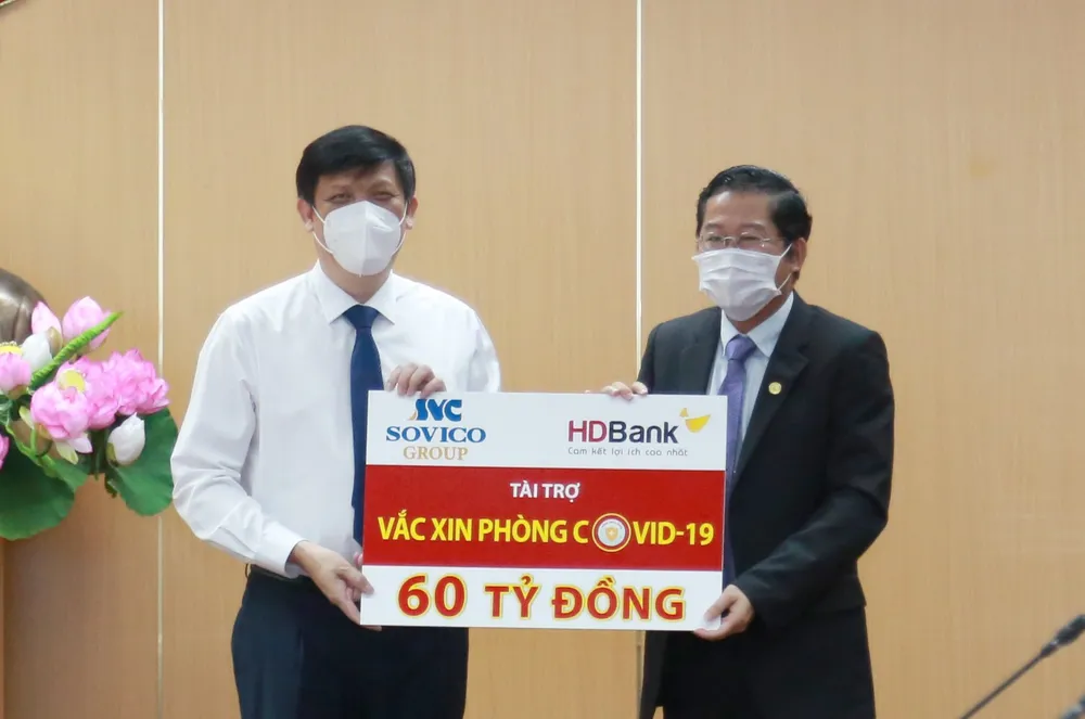 HDBank và Sovico Group ủng hộ 60 tỷ đồng cho chương trình vaccine phòng ngừa Covid-19 ảnh 1