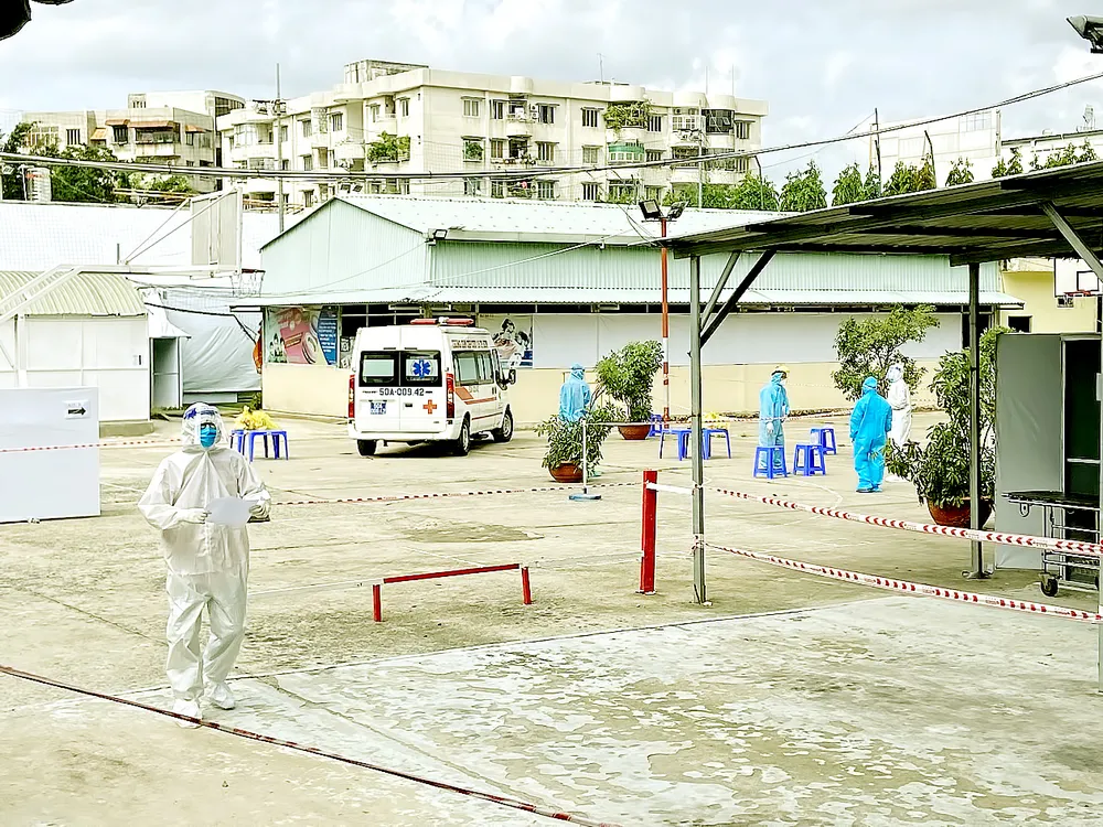 Xoay trở cách ly F0 tập trung tại các quận huyện ảnh 1