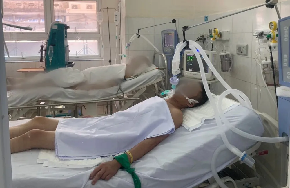 Nhiều trường hợp tử vong vì ngộ độc rượu ảnh 1