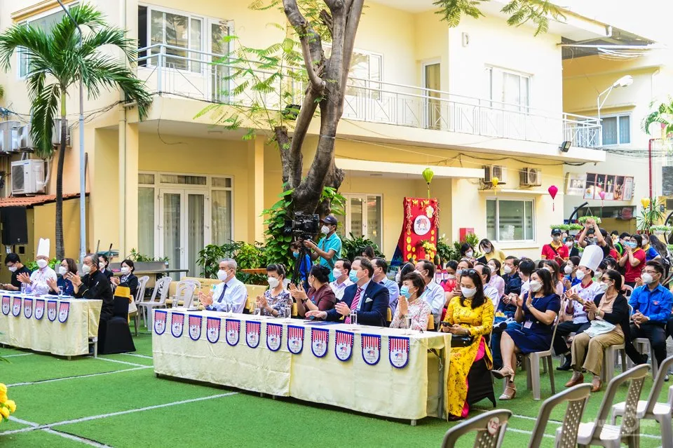 Hội thi gói bánh cổ truyền tại Trường Saigontourist ảnh 2