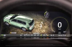 Ford Everest thế hệ mới mạnh mẽ bên ngoài tiện nghi bên trong…  ảnh 1