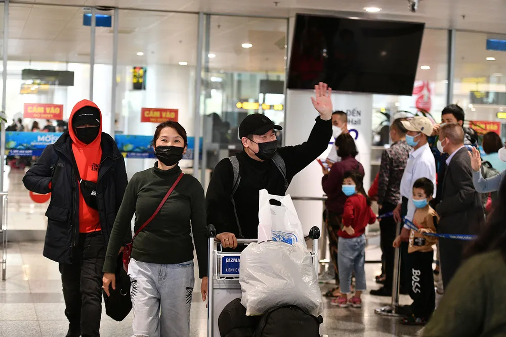 Sun Group và Vietnam Airlines triển khai thành công hai chuyến bay đưa người Việt Nam tại Ukraine về nước ảnh 6