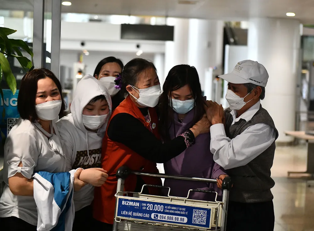 Sun Group và Vietnam Airlines triển khai thành công hai chuyến bay đưa người Việt Nam tại Ukraine về nước ảnh 2