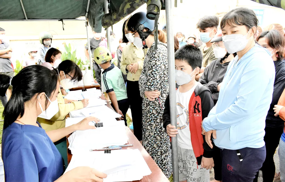 Khi bác sĩ trẻ về cơ sở ảnh 1