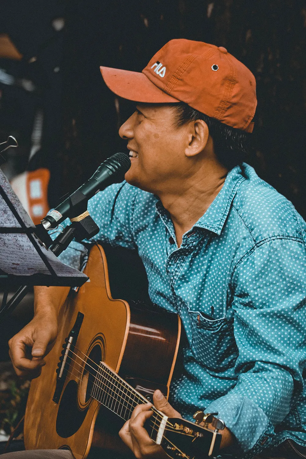 Những người không nghỉ lễ ảnh 1