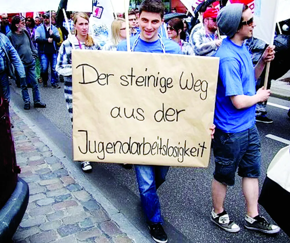 Phục hồi việc làm còn mong manh ảnh 1