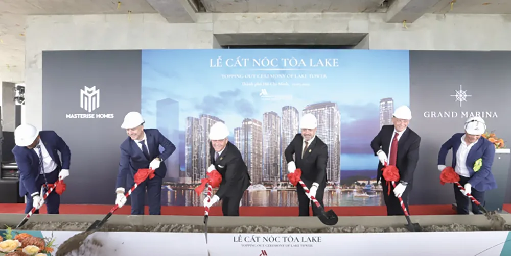 Grand Marina, Saigon cất nóc tòa tháp căn hộ Marriott đầu tiên