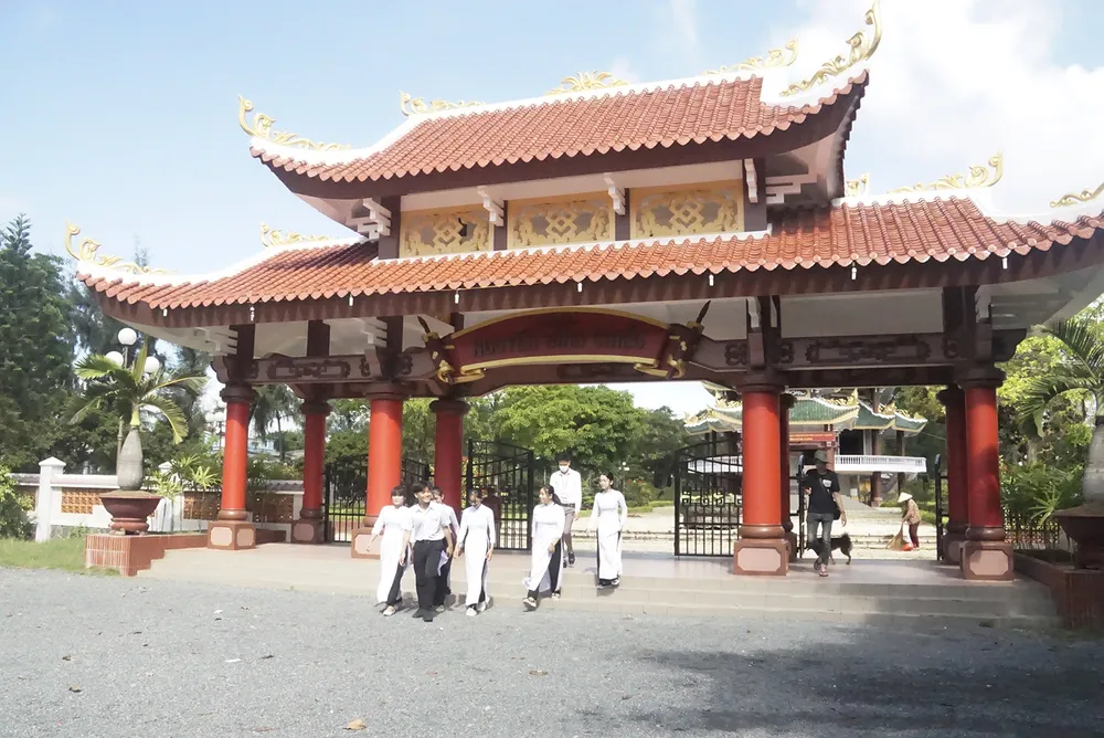 Nguyễn Đình Chiểu - Dùng bút đánh giặc ảnh 1