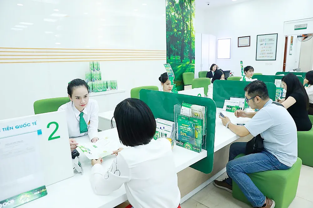 Ngân hàng cạn hạn mức tín dụng: Doanh nghiệp khát vốn ảnh 1