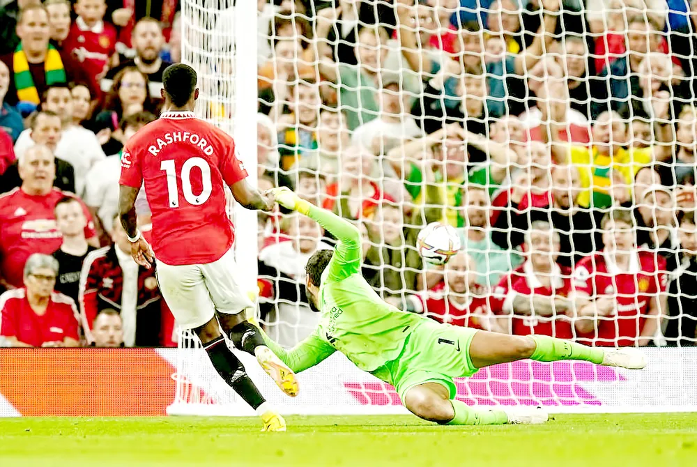 VAR nhận định pha ghi bàn của Rashford vào lưới Liverpool ở vòng 3 ngoại hạng Anh là hợp lệ