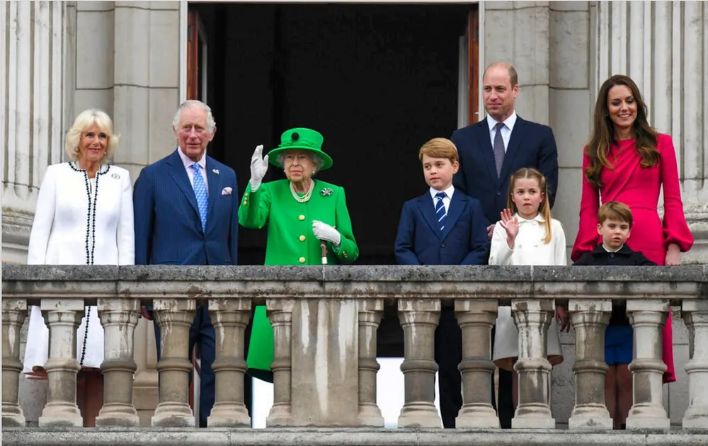 Nữ hoàng Elizabeth II - Người tạo nên lịch sử  ảnh 2