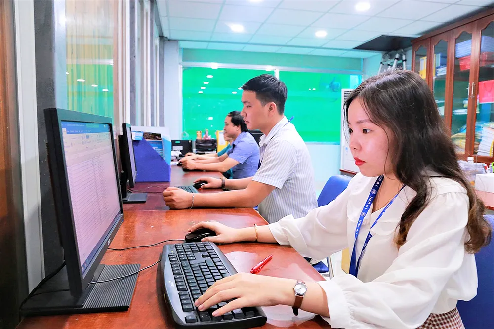 Xét tuyển đại học: Điểm chuẩn sẽ “hạ nhiệt” ảnh 1