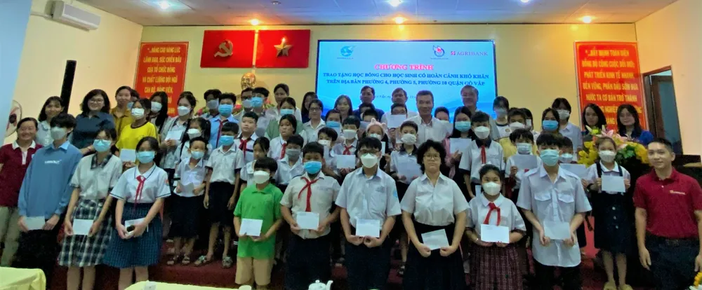 Tặng 50 suất học bổng cho học sinh có hoàn cảnh khó khăn ở Gò Vấp ảnh 5