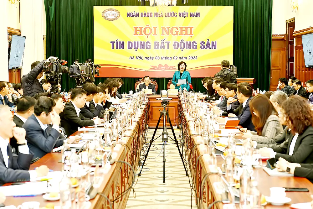 Xây dựng đa kênh huy động vốn