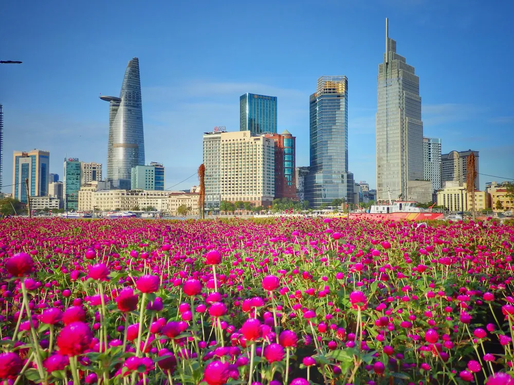 Thành phố vào xuân Thành phố vào xuân