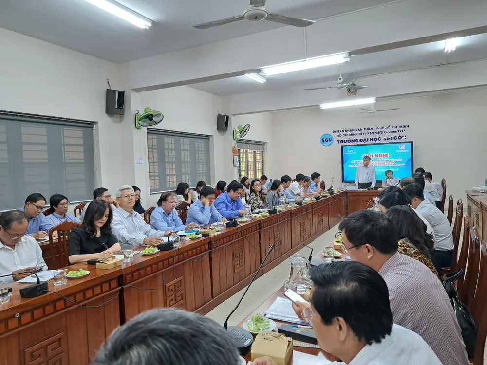 Giám đốc Sở GD-ĐT TPHCM Nguyễn Văn Hiếu khẳng định vai trò quan trọng của đội ngũ giáo viên khi triển khai CT GDPT 2018 Giám đốc Sở GD-ĐT TPHCM Nguyễn Văn Hiếu khẳng định vai trò quan trọng của đội ngũ giáo viên khi triển khai CT GDPT 2018