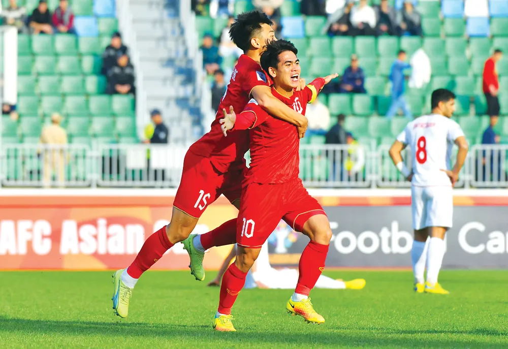 Khuất Văn Khang (10) vừa cùng đội tuyển U20 Việt Nam dự giải vô địch U20 châu Á 2023. Ảnh: P.MINH