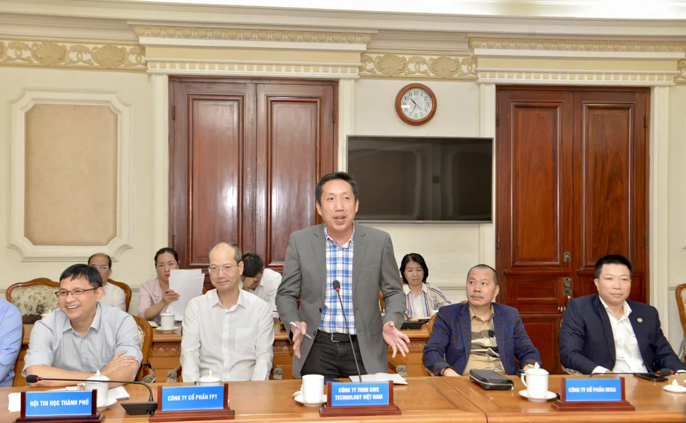 Đại diện doanh nghiệp CNTT phát biểu tại hội nghị. Ảnh: CAO THĂNG